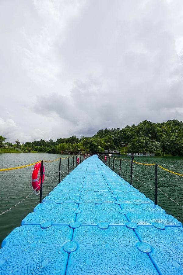 Roxy Tasik Biru Resort City Bau Dış mekan fotoğraf