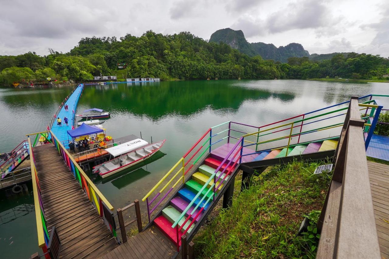 Roxy Tasik Biru Resort City Bau Dış mekan fotoğraf