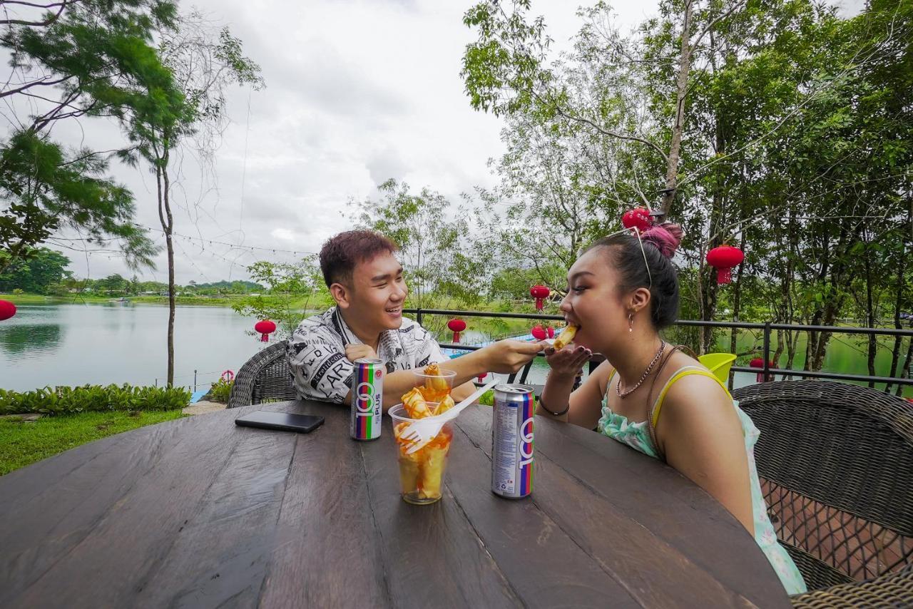 Roxy Tasik Biru Resort City Bau Dış mekan fotoğraf