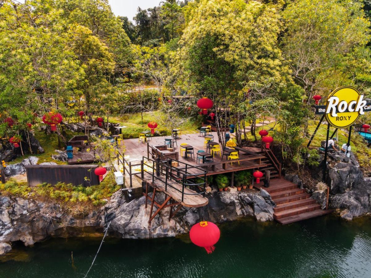Roxy Tasik Biru Resort City Bau Dış mekan fotoğraf