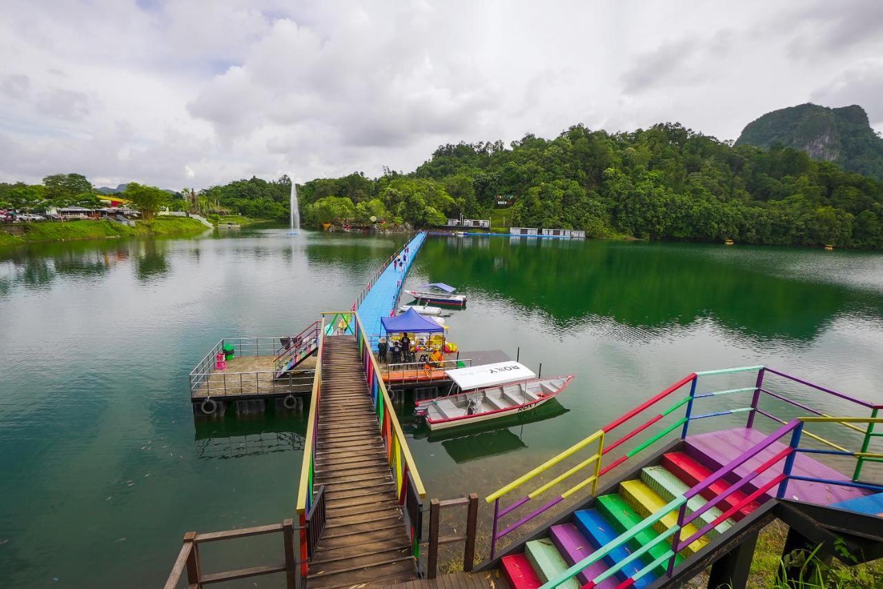 Roxy Tasik Biru Resort City Bau Dış mekan fotoğraf