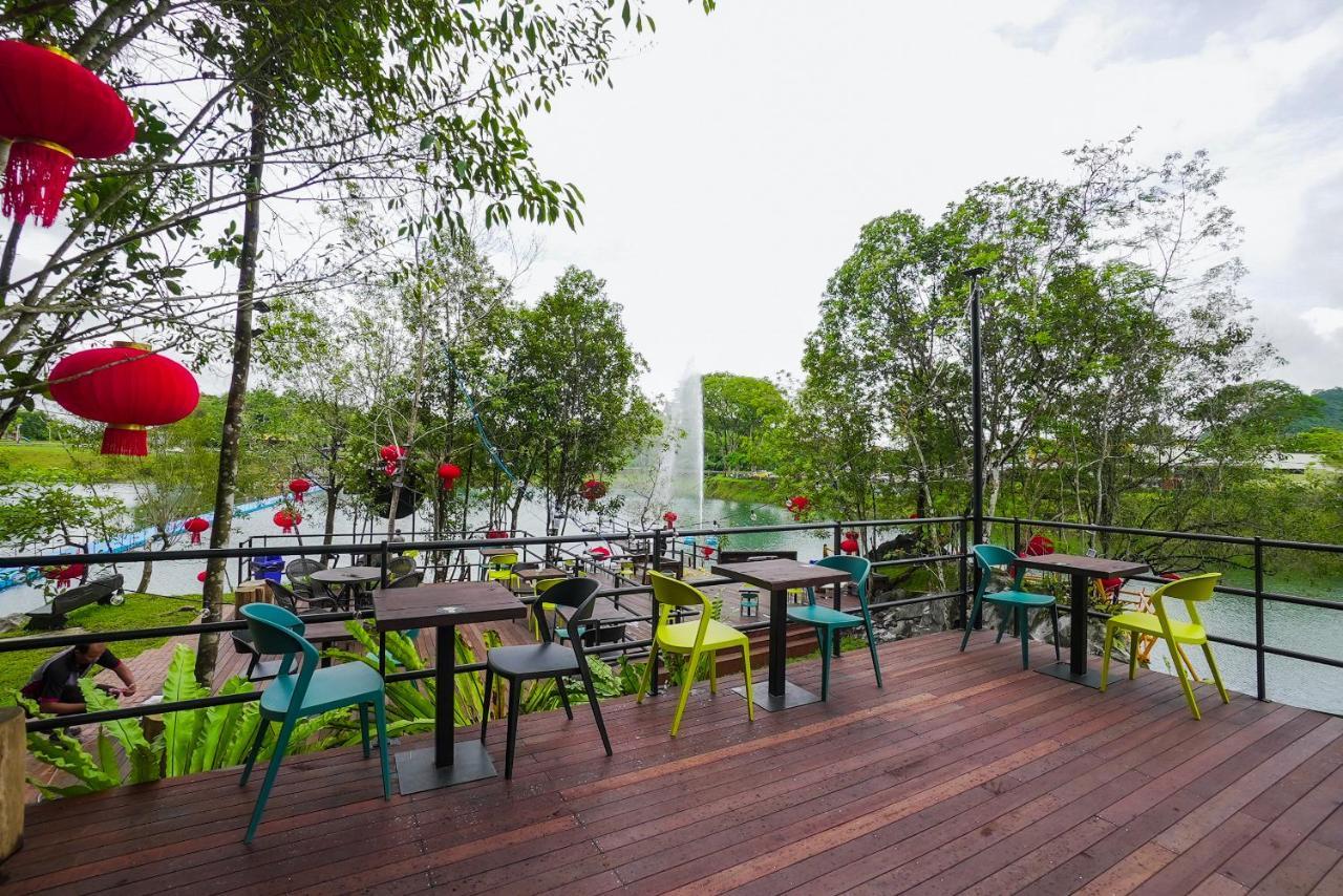 Roxy Tasik Biru Resort City Bau Dış mekan fotoğraf