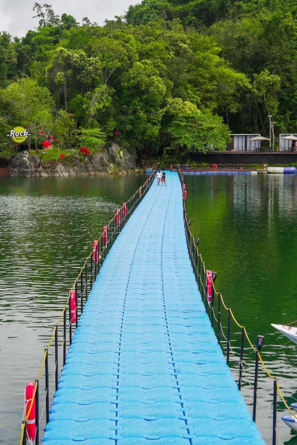 Roxy Tasik Biru Resort City Bau Dış mekan fotoğraf