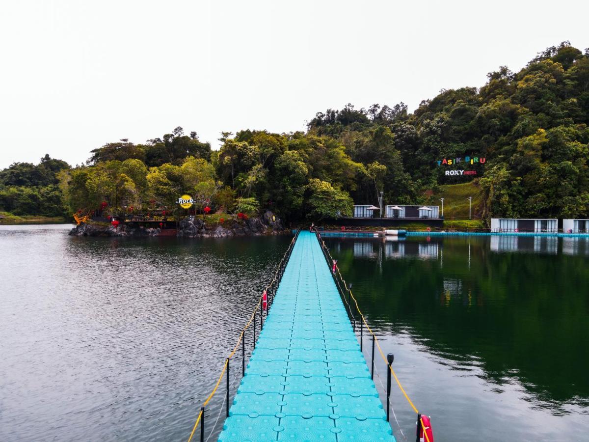 Roxy Tasik Biru Resort City Bau Dış mekan fotoğraf